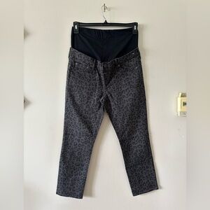 Gap Maternity Vintage Slim cheetah jeans 8 short